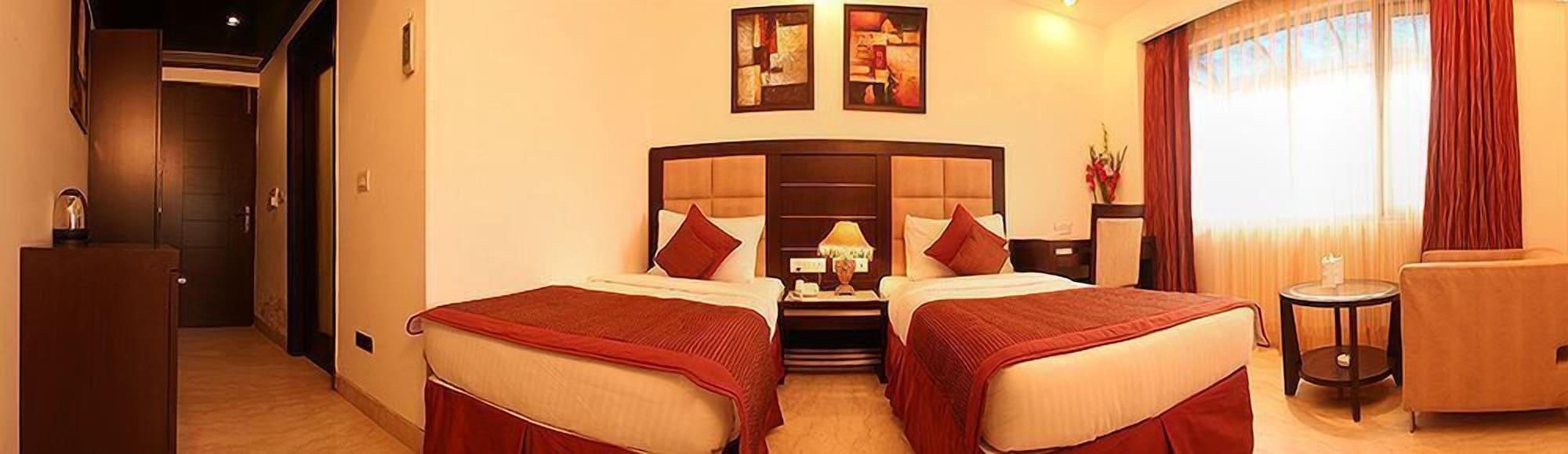 Hotel Livasa Inn Near Blk Hospital Делхи Екстериор снимка