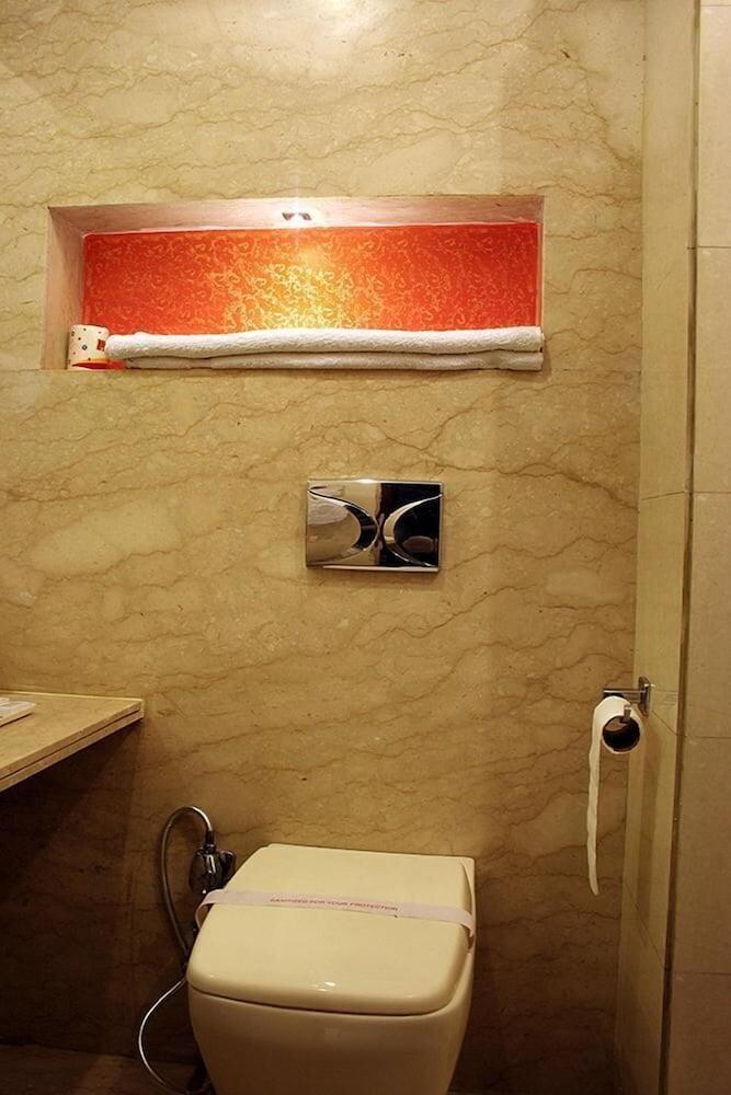 Hotel Livasa Inn Near Blk Hospital Делхи Екстериор снимка