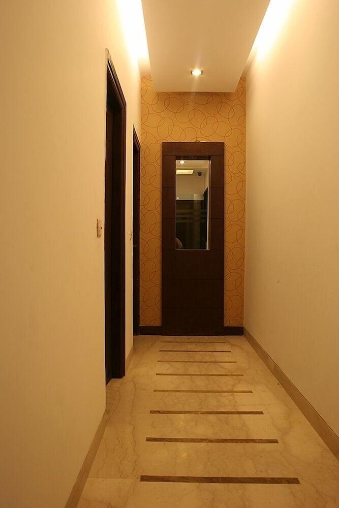 Hotel Livasa Inn Near Blk Hospital Делхи Екстериор снимка
