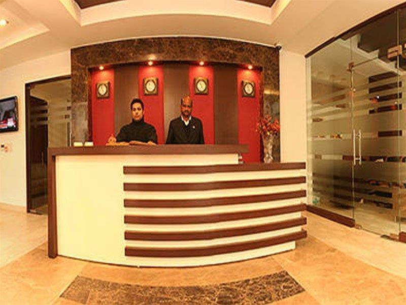 Hotel Livasa Inn Near Blk Hospital Делхи Екстериор снимка