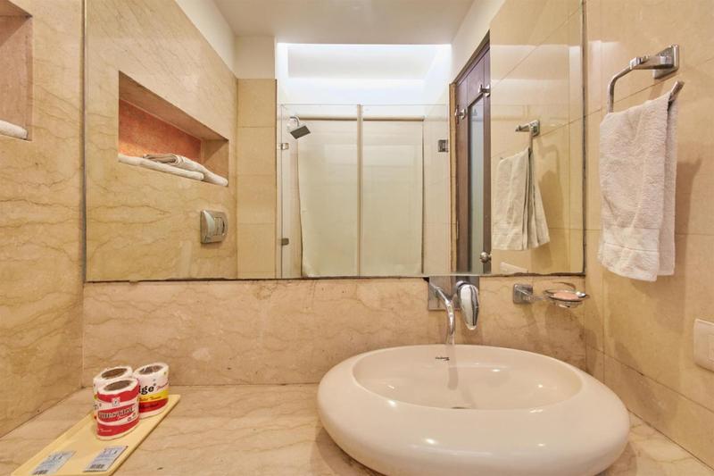 Hotel Livasa Inn Near Blk Hospital Делхи Екстериор снимка