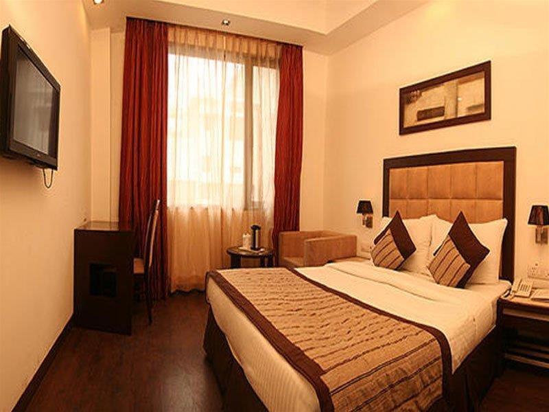 Hotel Livasa Inn Near Blk Hospital Делхи Екстериор снимка