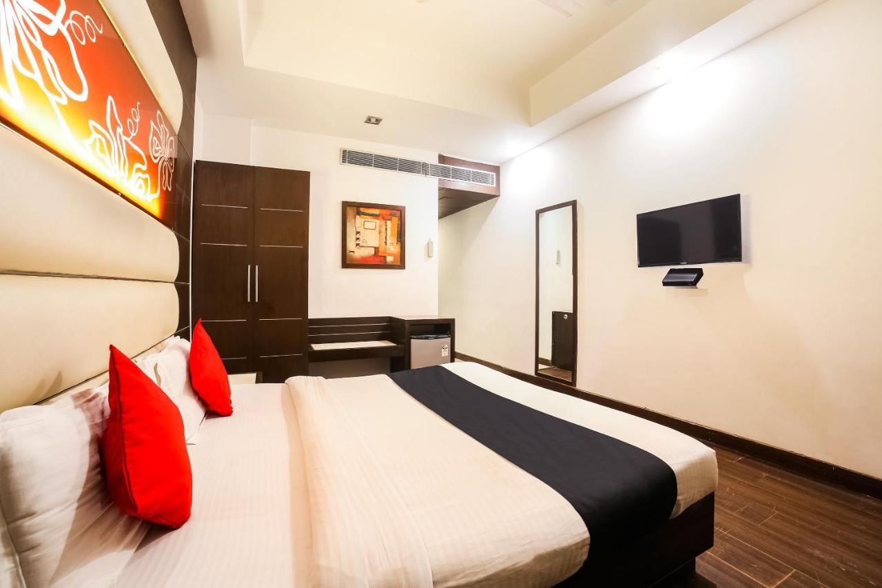 Hotel Livasa Inn Near Blk Hospital Делхи Екстериор снимка