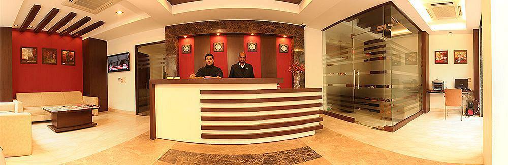 Hotel Livasa Inn Near Blk Hospital Делхи Екстериор снимка